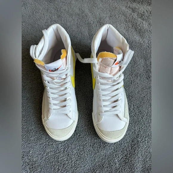 Nike Blazer Mid 77 Vintage Sneakers - Men 6.5 - Barely Worn - Picture 3 of 12